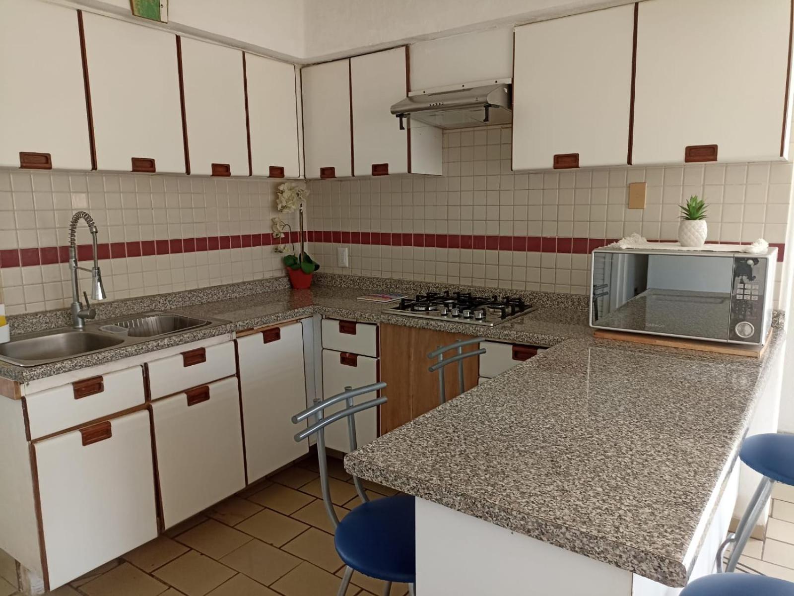 Hermoso Apartamento En Manzanillo Con Alberca Y Cancha De Tenis, Ideal Para Relajarse Y Disfrutar De Una Escapada Tranquila En El Paraiso Tropical Exterior foto